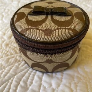 COACH JEWELRY VERY CUTE EXCELLENT CONDITION